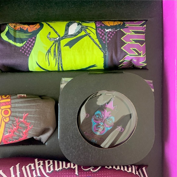 runDisney 2020 Virtual Wine &‎ Dine Half Marathon Weekend Box 4 Medals 4 Shirts - Picture 6 of 16